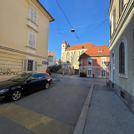 Studio University * Graz